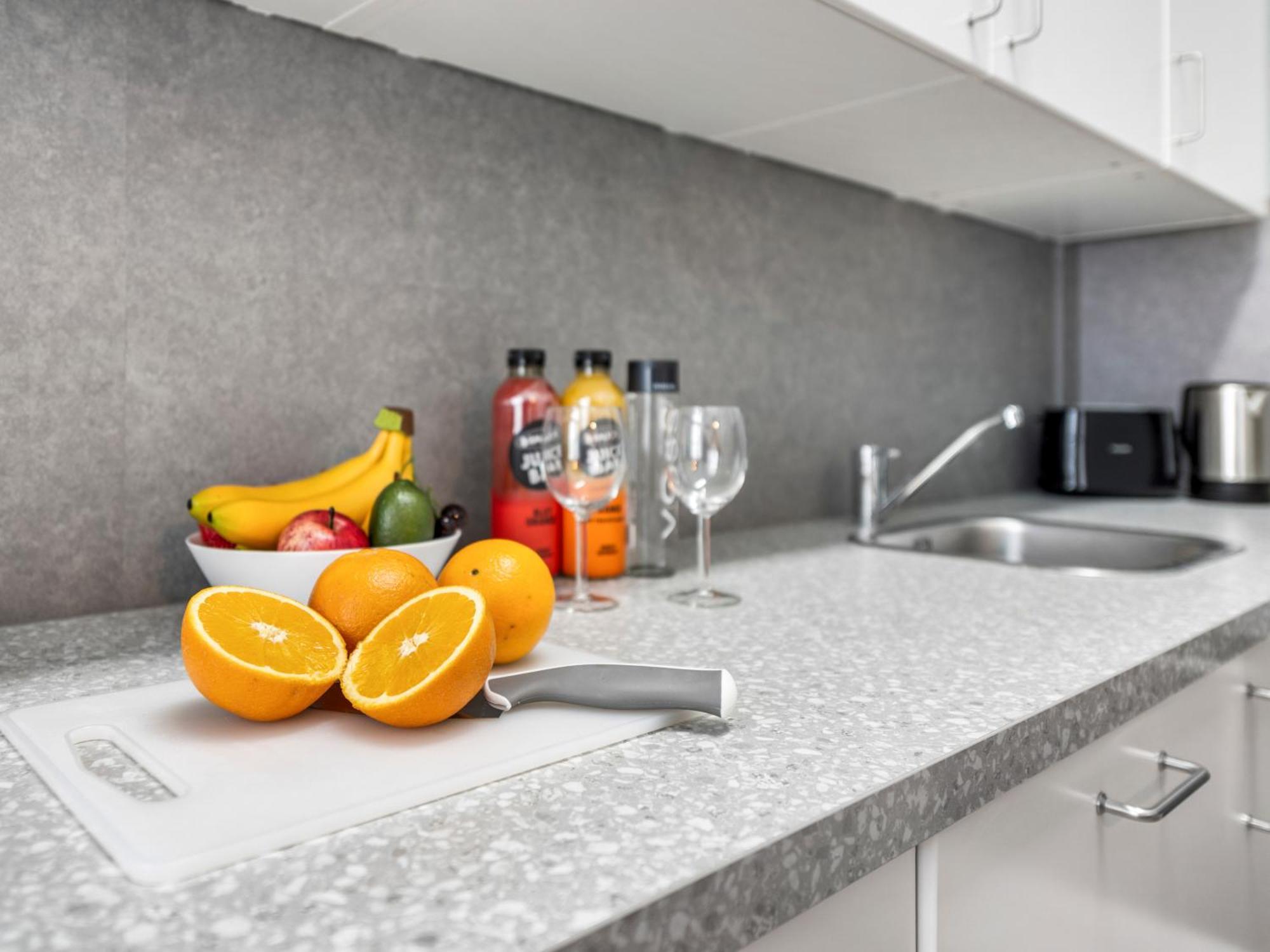 Sky9 Apartments Wienerberg Стая снимка
